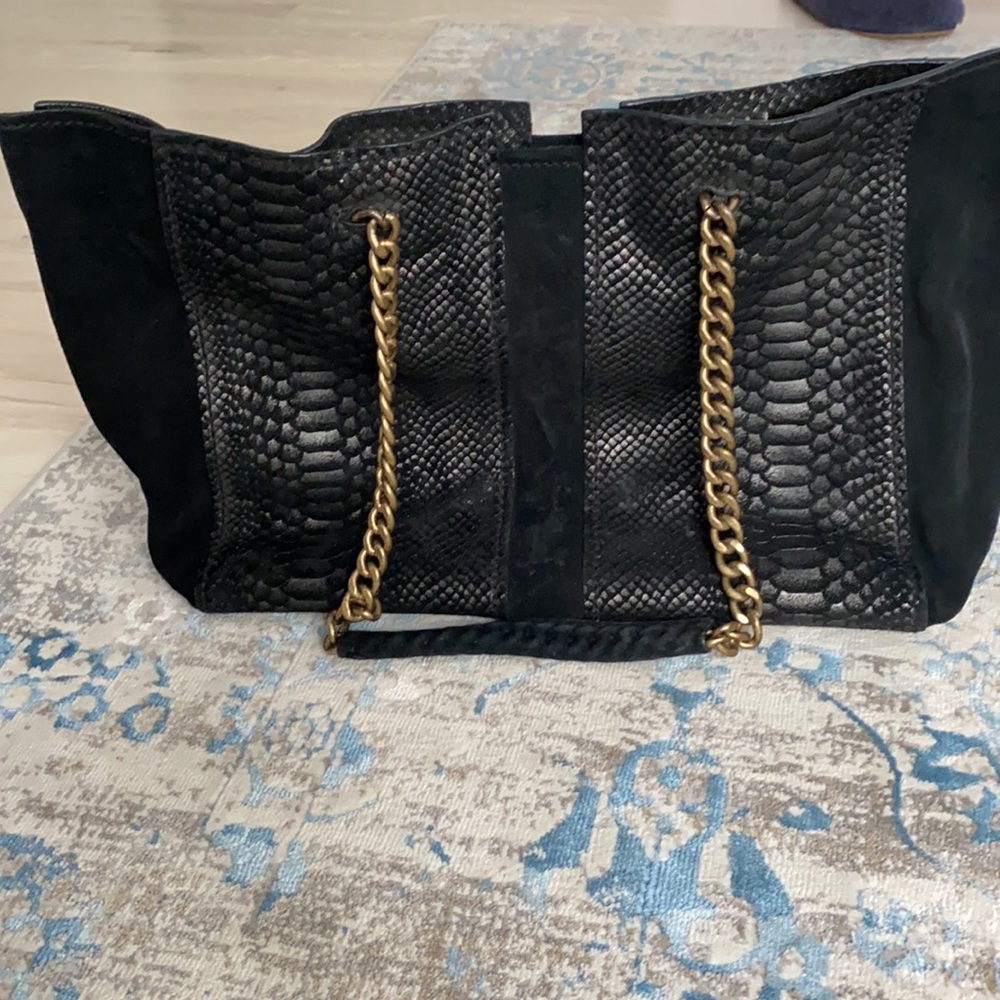 Black tote